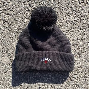 Noah NYC Accessories - Noah NYC Pom Pom Black Beanie Noah NYC Accessories - Noah NYC Pom Pom Black Beanie